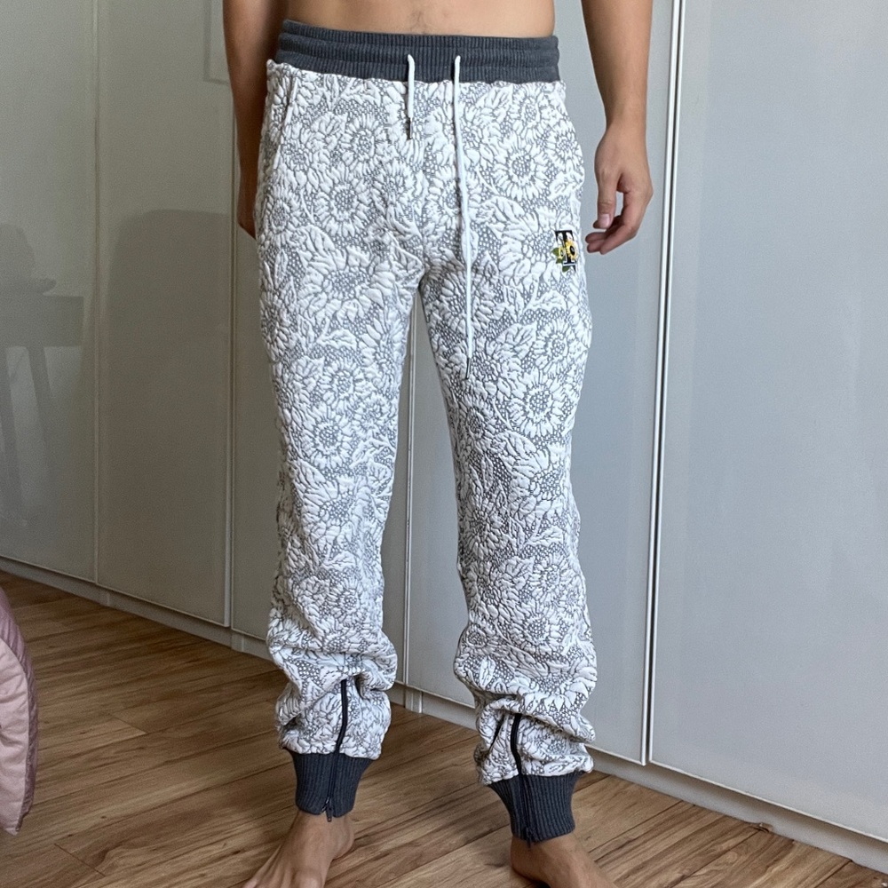 Twenty Sweatpants BRAND NEW w Tags!